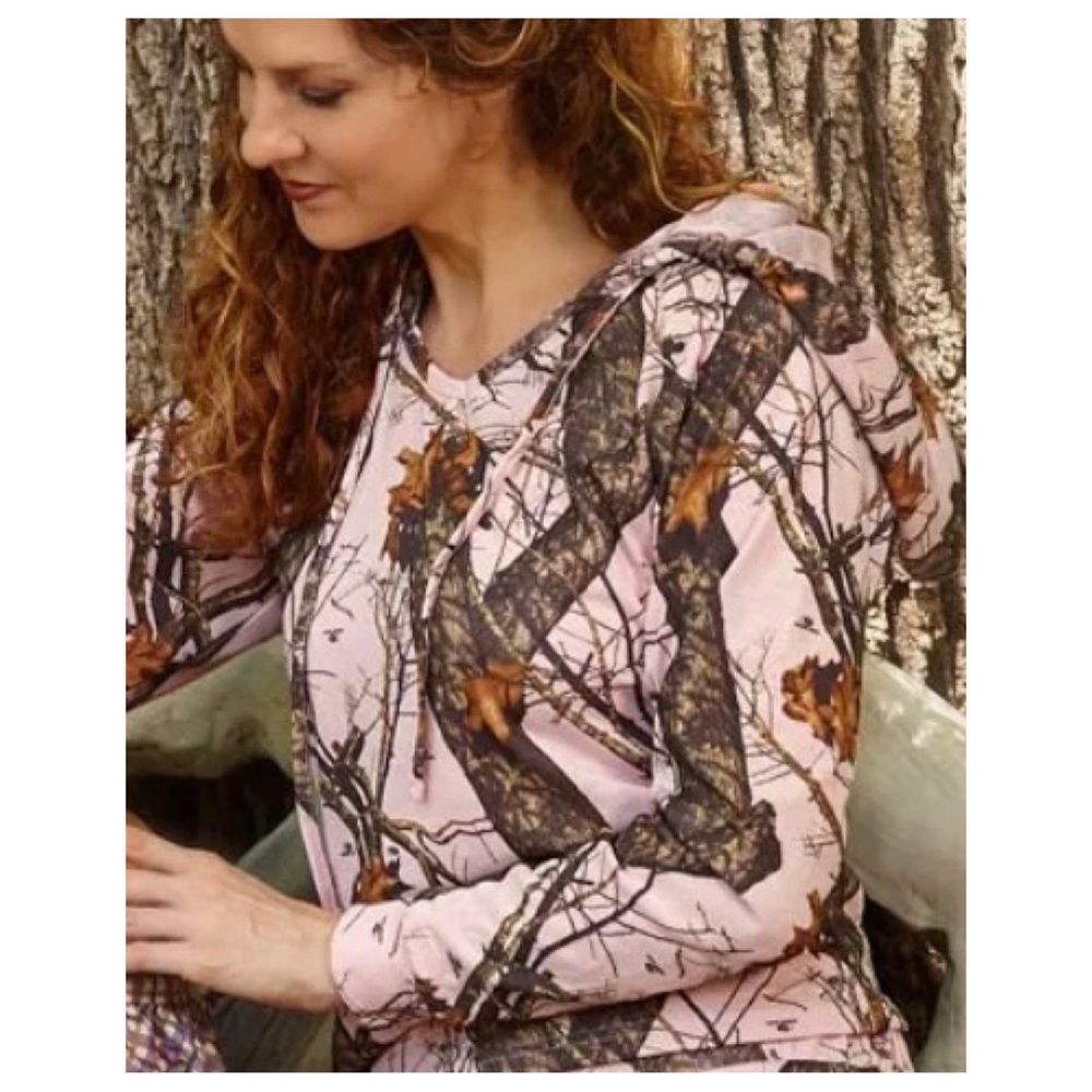 Mossy Oak Pink Camo Pullover Hoodie - Picture 2 of 8